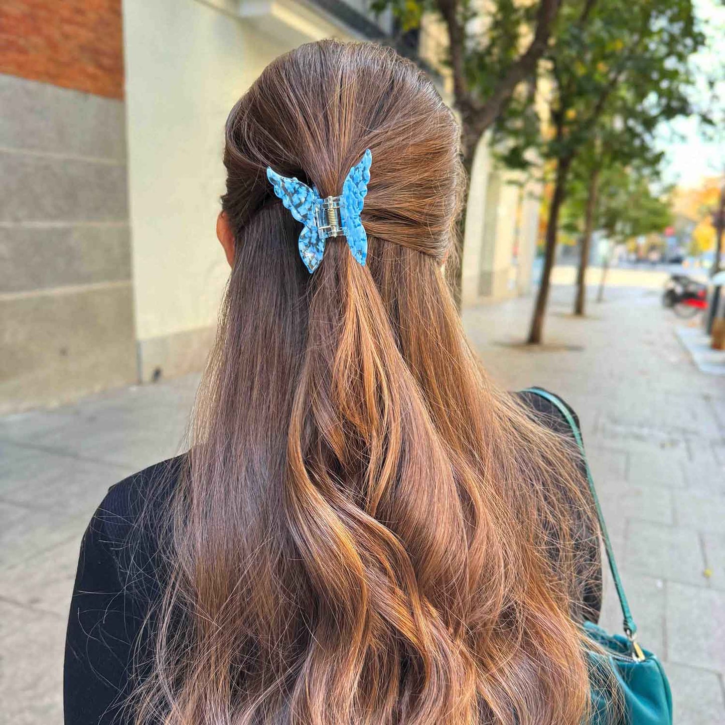 Mini Butterfly Claw in Whispering Aqua Nuvo Collection
