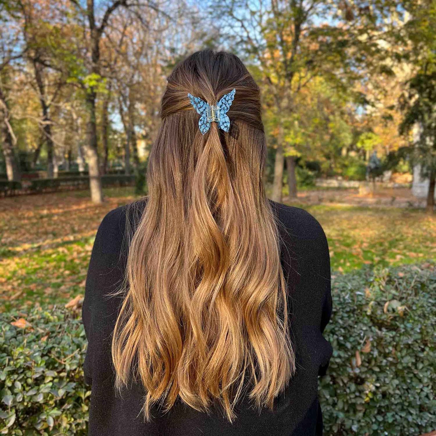 Mini Butterfly Claw in Whispering Aqua Nuvo Collection